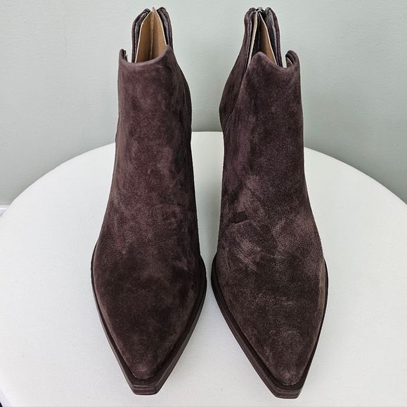 Vince Camuto Gigietta Suede Back Zip Chelsea Booties Brown Size 7.5 - Picture 5 of 14